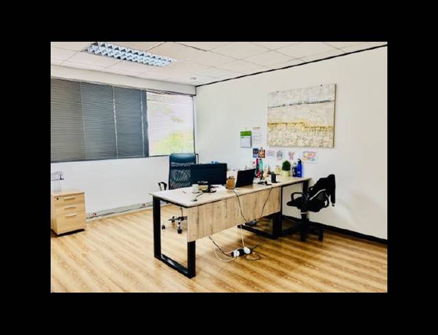 355M² OFFICE TO LET IN LA LUCIA